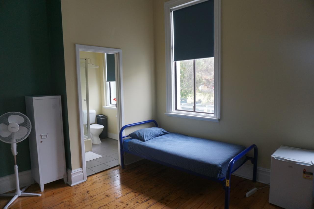 Ocean Beach Backpackers Hostel Perth Kültér fotó